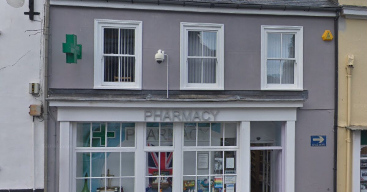 Hendraspenryn Ltd, 44 Lower Market Street Penryn Cornwall Tr10 8Bh NPN The National